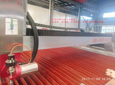 浙江紅日HR3020帶翻轉(zhuǎn)五軸水刀切割機——高效大理石與瓷磚拼花加工解決方案